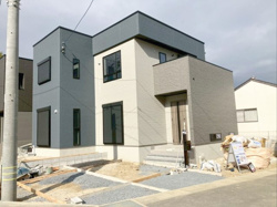 タマタウン須恵新原駅前