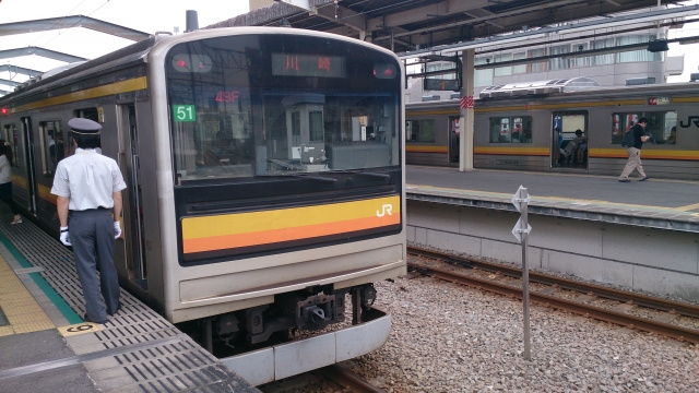 川崎駅から出る電車