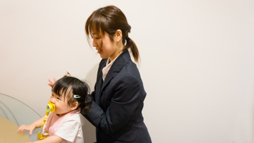 にじいろ保育園上星川に子どもを預けるママ