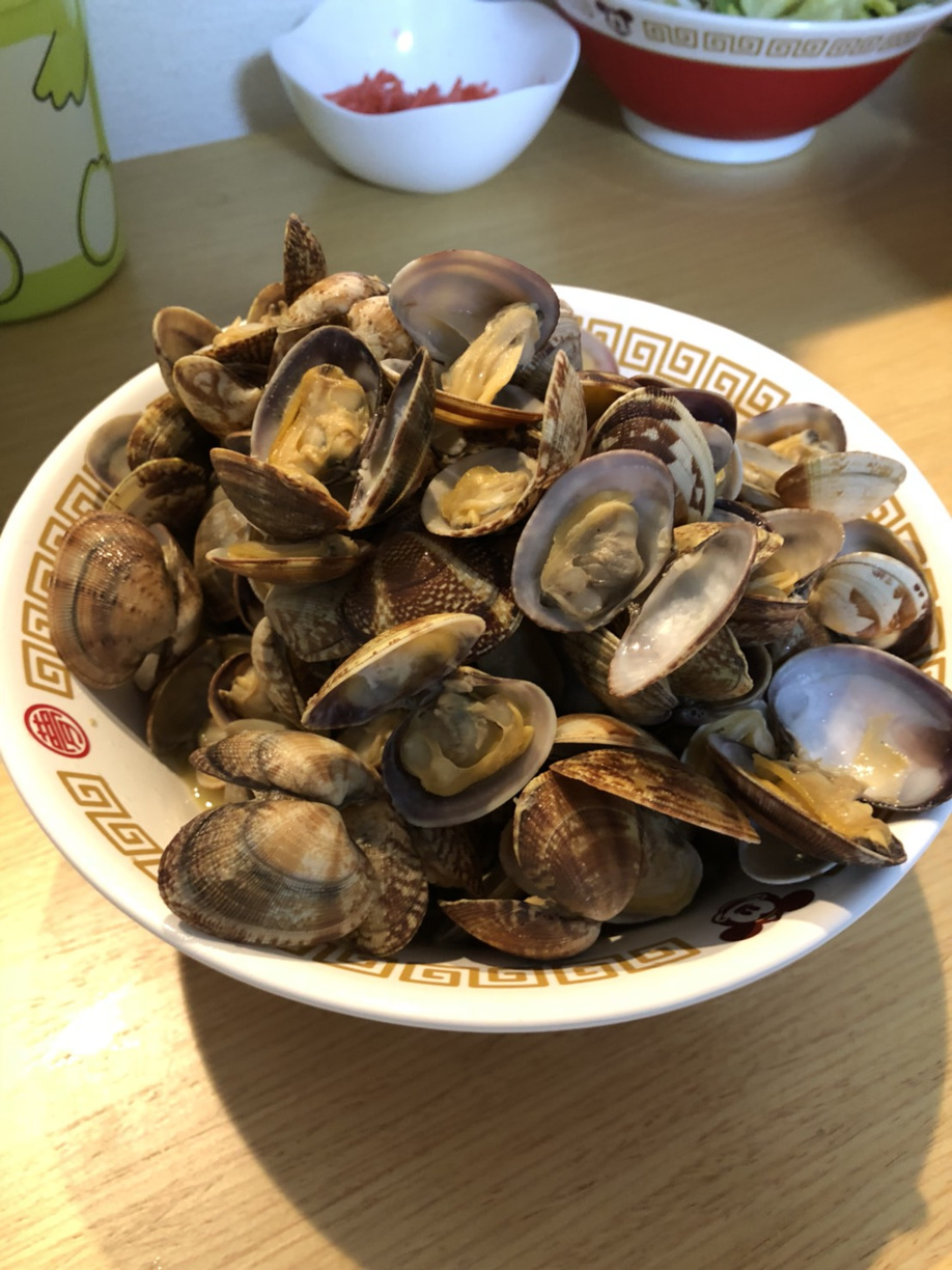 潮干狩りで収穫したあさりをあさりバターに