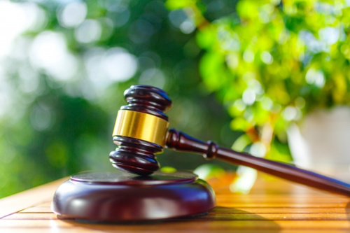 相続による裁判