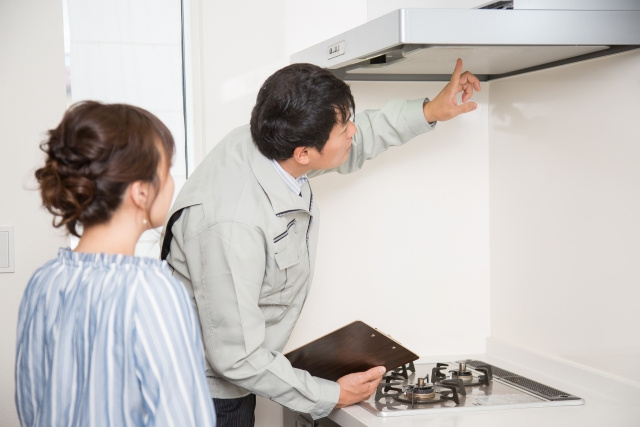 入居者は設備の修理をオーナーに無断で業者に依頼しても良い?