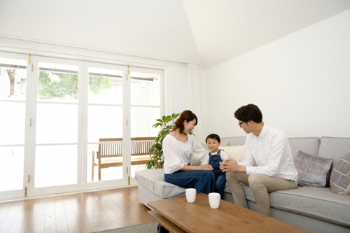 「リースバック」って何?売った家に住み続けられる仕組みとは