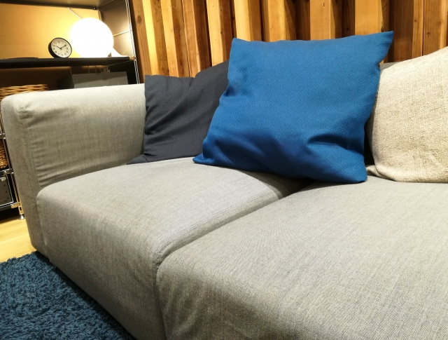 賃貸の一人暮らしでもソファを置きたい!選び方のポイントを解説