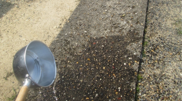 ベランダに打ち水?伝統の涼み方で酷暑を乗り切ろう!