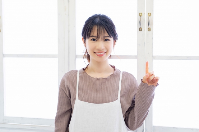 家にあるものを使って重たい家具を動かす