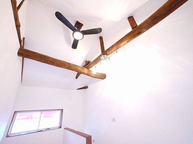 高畑 中山様貸住宅吹き抜け