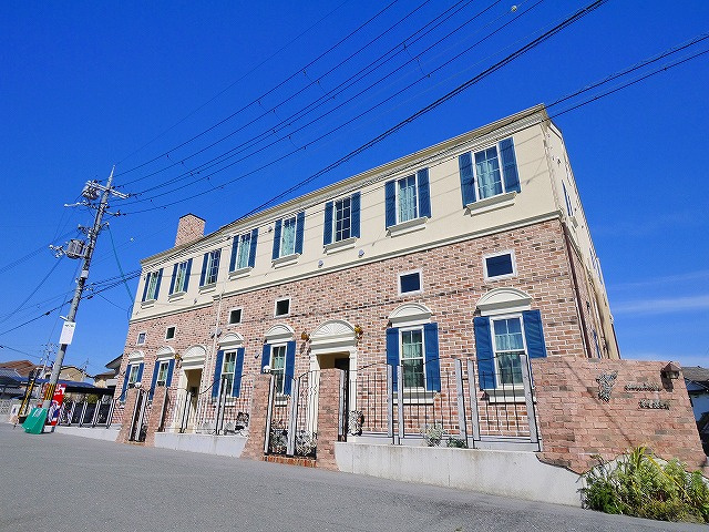 カサフェリス富雄 弐番館外観