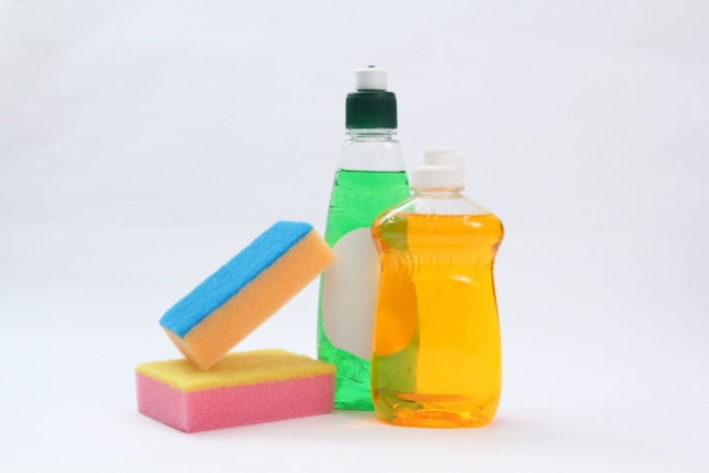 科学的に水垢を落とす(洗剤を使用する)