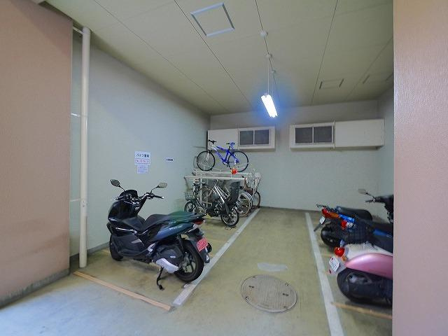 引っ越し先でバイクを止める場所を確保する