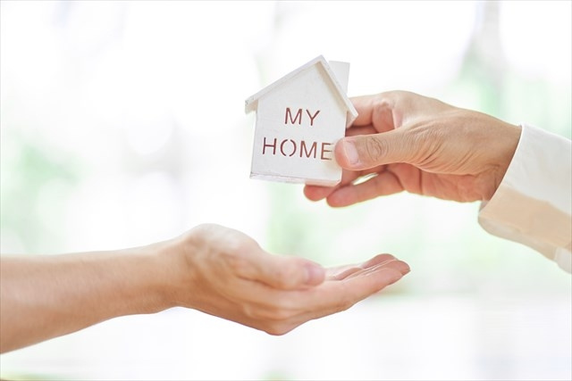 不動産を親子間で任意売却するときの注意点とは?
