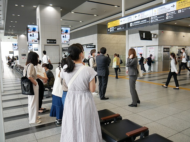 JR大阪駅に集合!そしてショールームへ出発