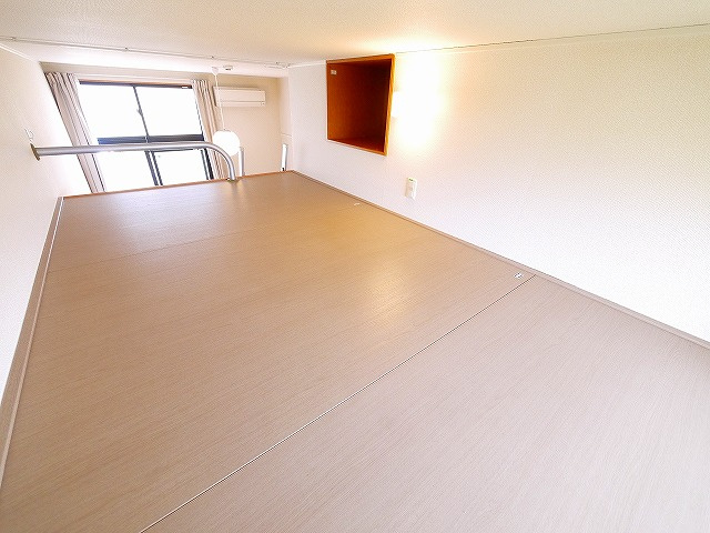 ライムストーン新大宮の室内写真3