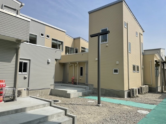 奈良女子大学の学生寮S棟外観