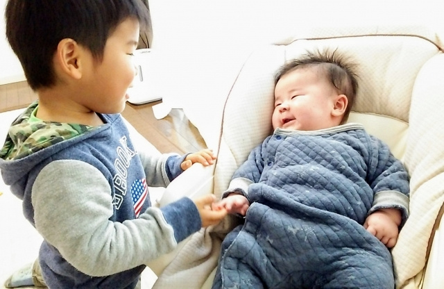 レギュラーサイズのベビーベッドでなくても