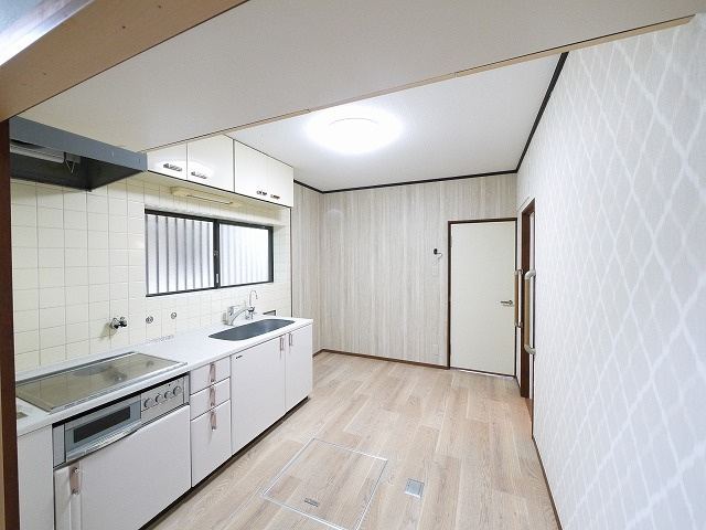 六条町戸建の室内写真1