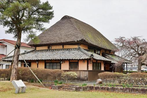 平屋と2階建てのメリット・デメリットとは?向いている世帯の特徴も解説