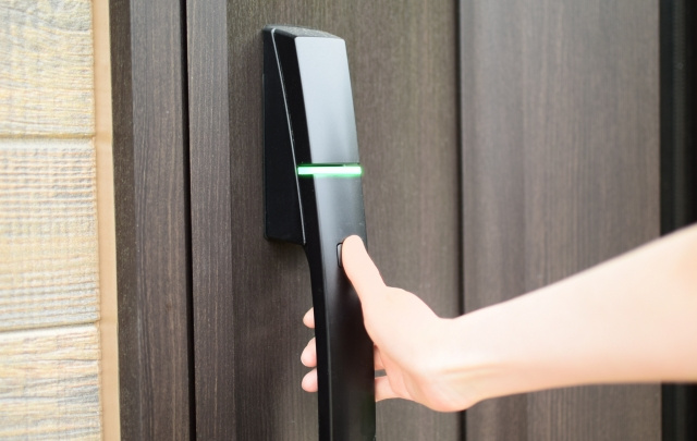 一戸建てにオートロックは後付け可能?種類や費用相場も解説