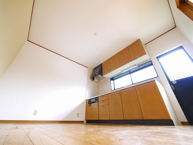 平松4丁目戸建貸家の室内写真1
