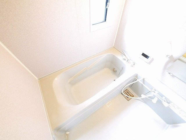 平松4丁目戸建貸家の室内写真3