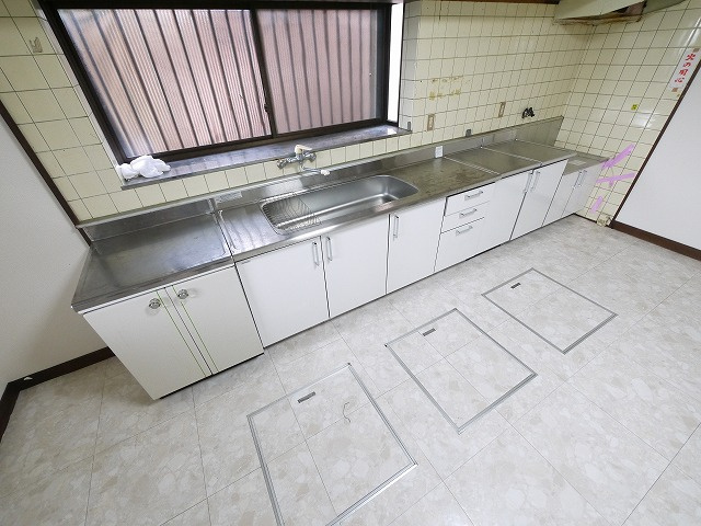 池之内町戸建の室内写真2
