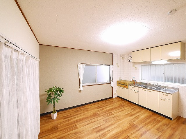 小泉町戸建ての室内写真1