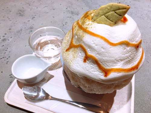奈良市餅飯殿町で食べれられる一度は行ってみたいほうせき箱!キーンってならない「SNS映え新感覚かき氷!?」の画像