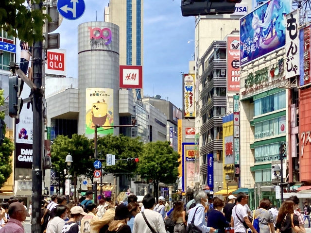 店舗に出す看板の重要性について!入店を促すポイントや看板の種類も解説