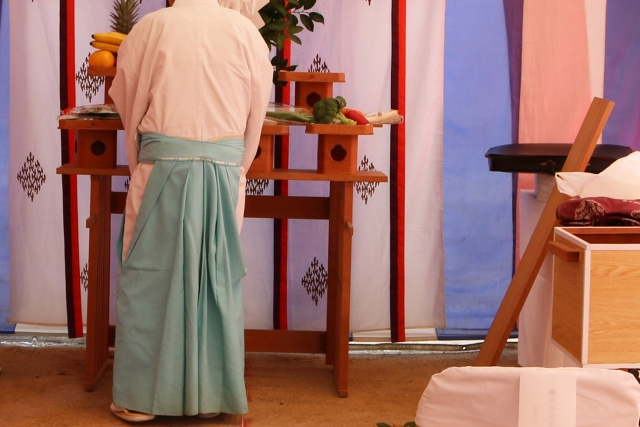 住宅を建築するときの儀式とは?目的や祝儀の相場もご紹介