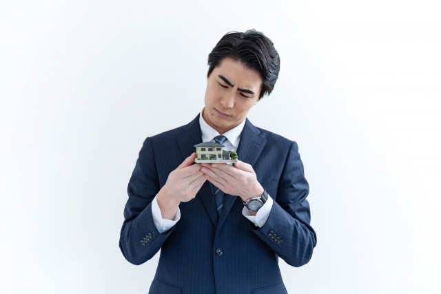 不動産売却のよくある悩みと解決方法!お金と売れないときの悩みも解説