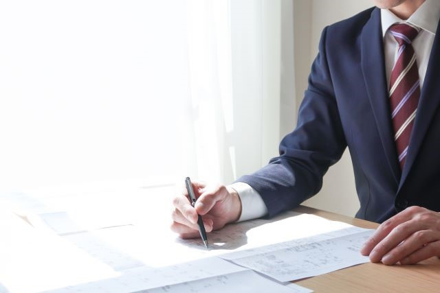 不動産売却の担当者の選び方とは?見極めるポイントも解説