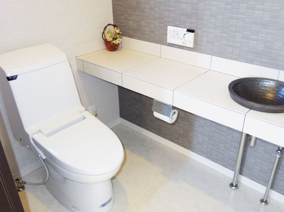 デザイナーズハウス 中古住宅 三島市松本のご紹介です。