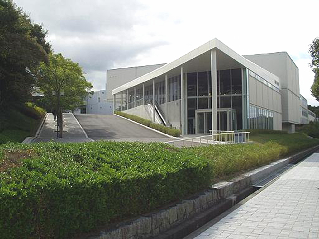 神戸芸術工科大学