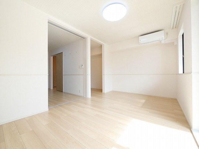 Sunlit大和郡山の室内写真1