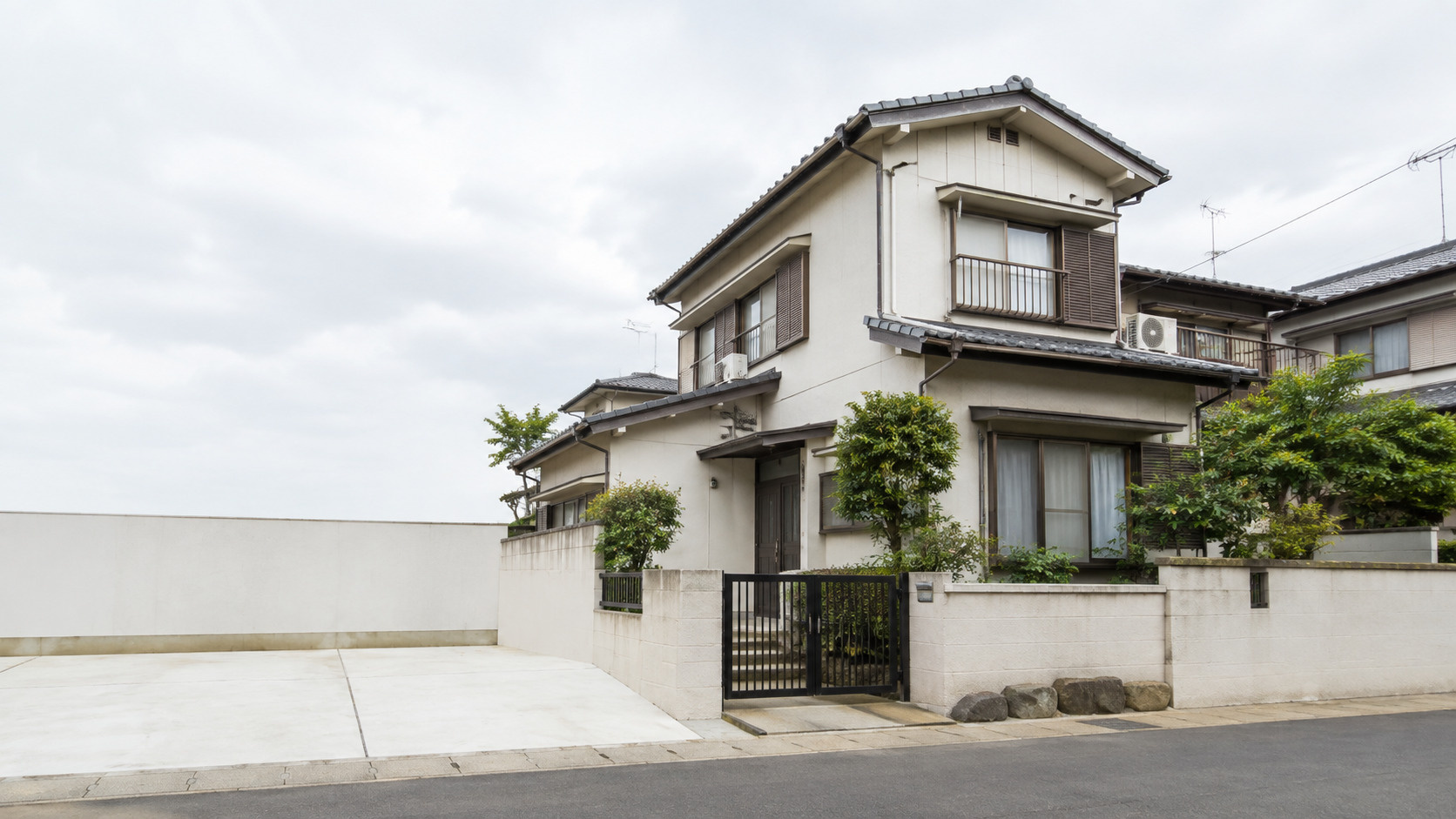 3,000万で買った家はいくらで売れる?築年数別の価格目安も解説