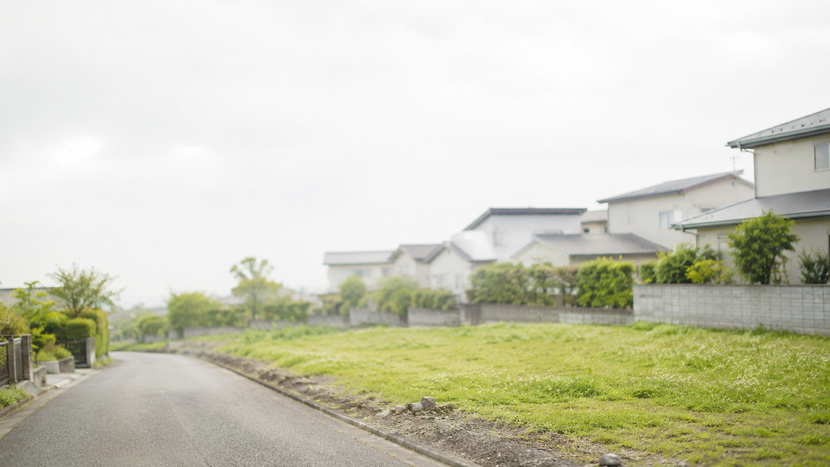 相続した土地が売れない理由とは?所有リスクや対処法についても解説