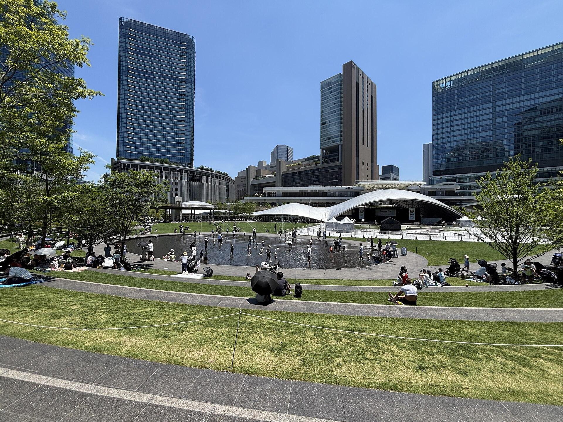グラングリーン大阪のうめきた公園 芝生広場