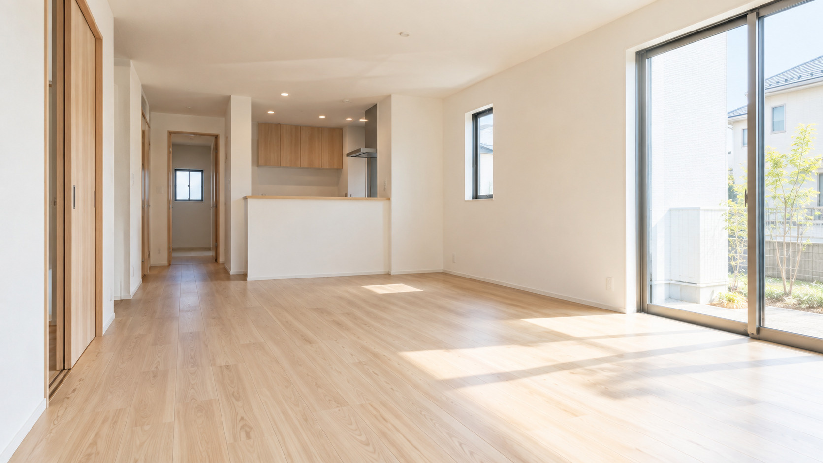 注文住宅で契約する際の注意点は?トラブル原因や仕様変更についても解説