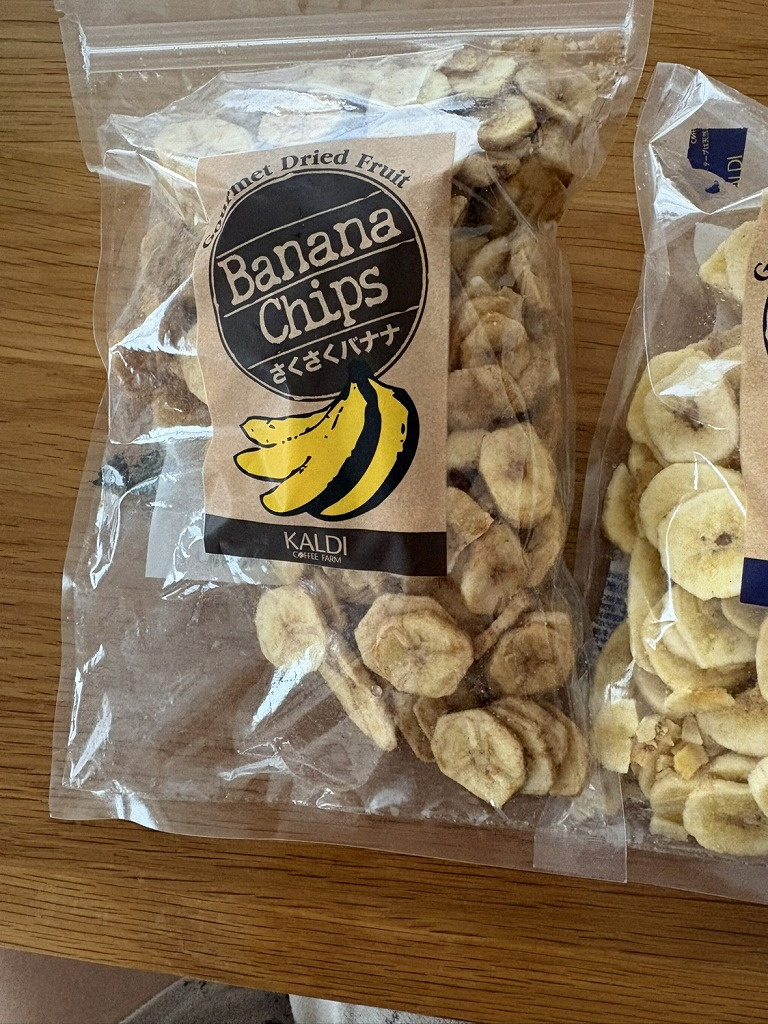 2枚目:(さくさくバナナ パッケージ)カルディの「Banana Chips さくさくバナナ」のパッケージ写真