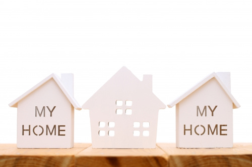 建売住宅と注文住宅の模型