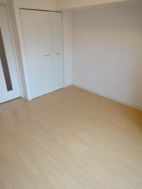 La Douceur千葉中央の洋室