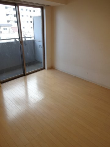 La Douceur千葉中央の洋室