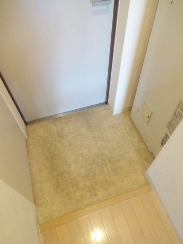 La Douceur千葉中央の玄関