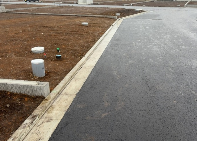 【外観】 | 土地の面積＝住宅面積ではありません。建ぺい率の問題などで、土地のある場所によって住宅を建てられる面積は限られています。高さもしかり、「土地」という言葉の中には、建築条件も含まれると考えておきましょう。