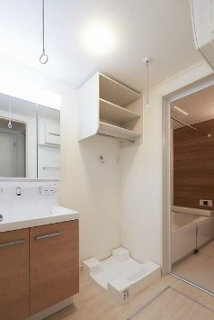 【設備】 | メゾン松風 | 室内洗濯機置き場。