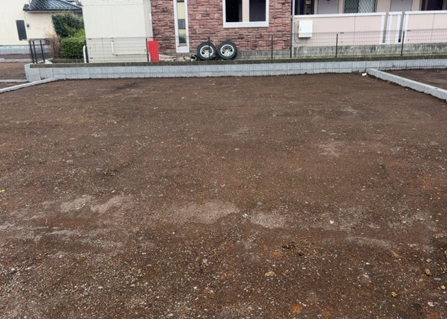 【外観】 | 人が暮らすうえで日光は大切な要素となります。日当たりの良さは譲れないポイントですね。併せて近くに大きな建築物の建築予定がないか、あるいはそれが可能な土地が近くにないか事前に確認することもお勧めします。