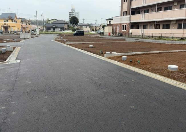 【外観】 | 物件の詳細については、現地を見てわかること以外に、役所や法務局などで調べないとわからないことがあります。そのため、現地に行く場合は、もしこの物件を買ったらどのような生活ができるかをイメージしましょう。