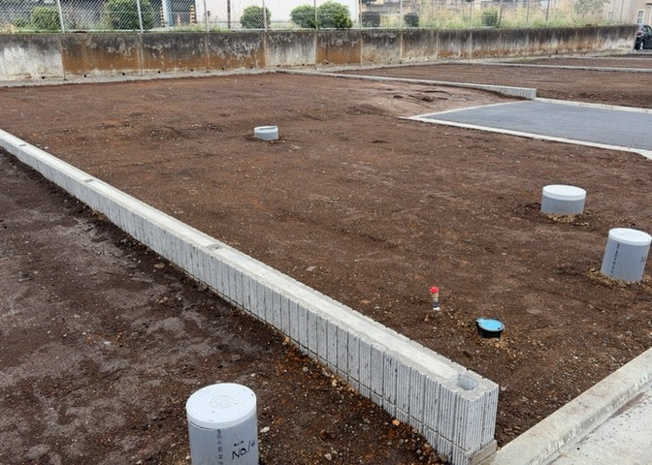 【外観】 | 土地の面積＝住宅面積ではありません。建ぺい率の問題などで、土地のある場所によって住宅を建てられる面積は限られています。高さもしかり、「土地」という言葉の中には、建築条件も含まれると考えておきましょう。