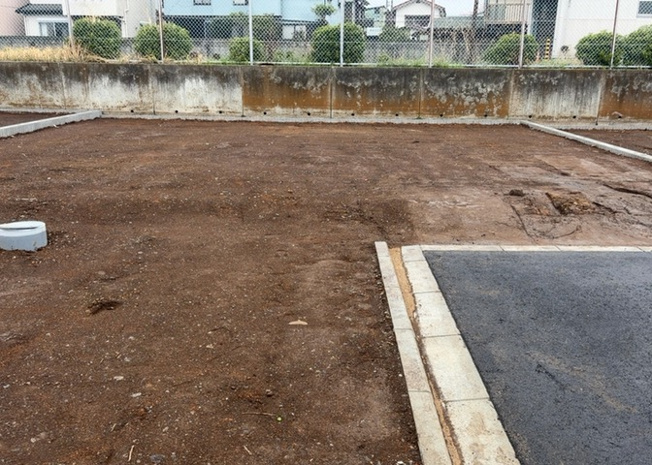 【外観】 | 人が暮らすうえで日光は大切な要素となります。日当たりの良さは譲れないポイントですね。併せて近くに大きな建築物の建築予定がないか、あるいはそれが可能な土地が近くにないか事前に確認することもお勧めします。