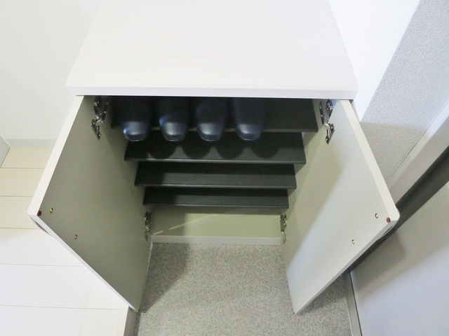 ミリアビタＮＯ２１の収納|玄関にシューズボックスもあります♪